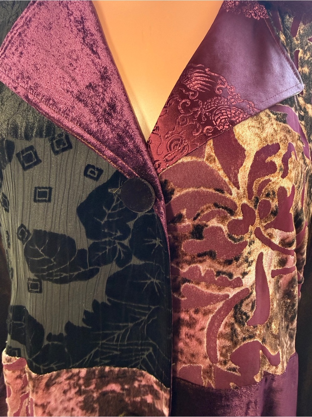 Soft Surrounding jacket velvet burn out-removable fur- plum burgundy patchwork S - Picture 13 of 17